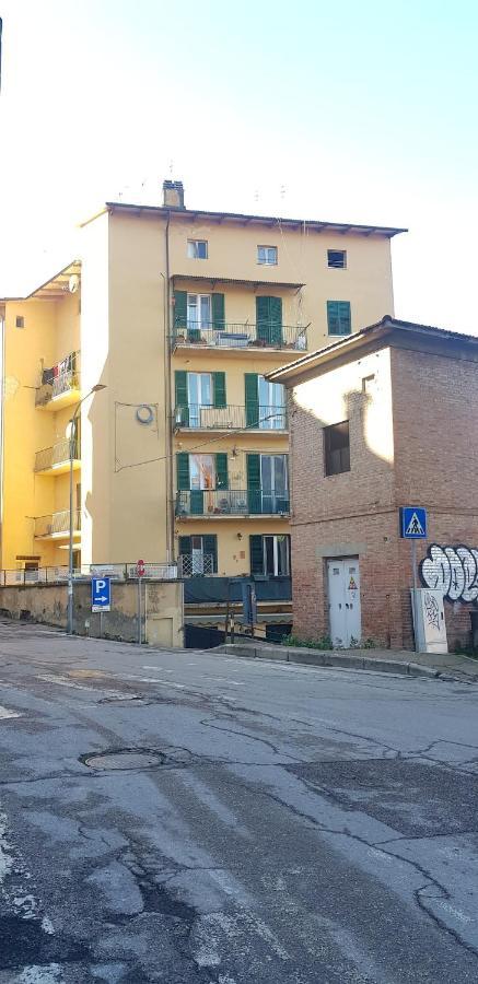 A Dieci Minuti Dal Centro - Accogliente Spazioso Perugia Luaran gambar